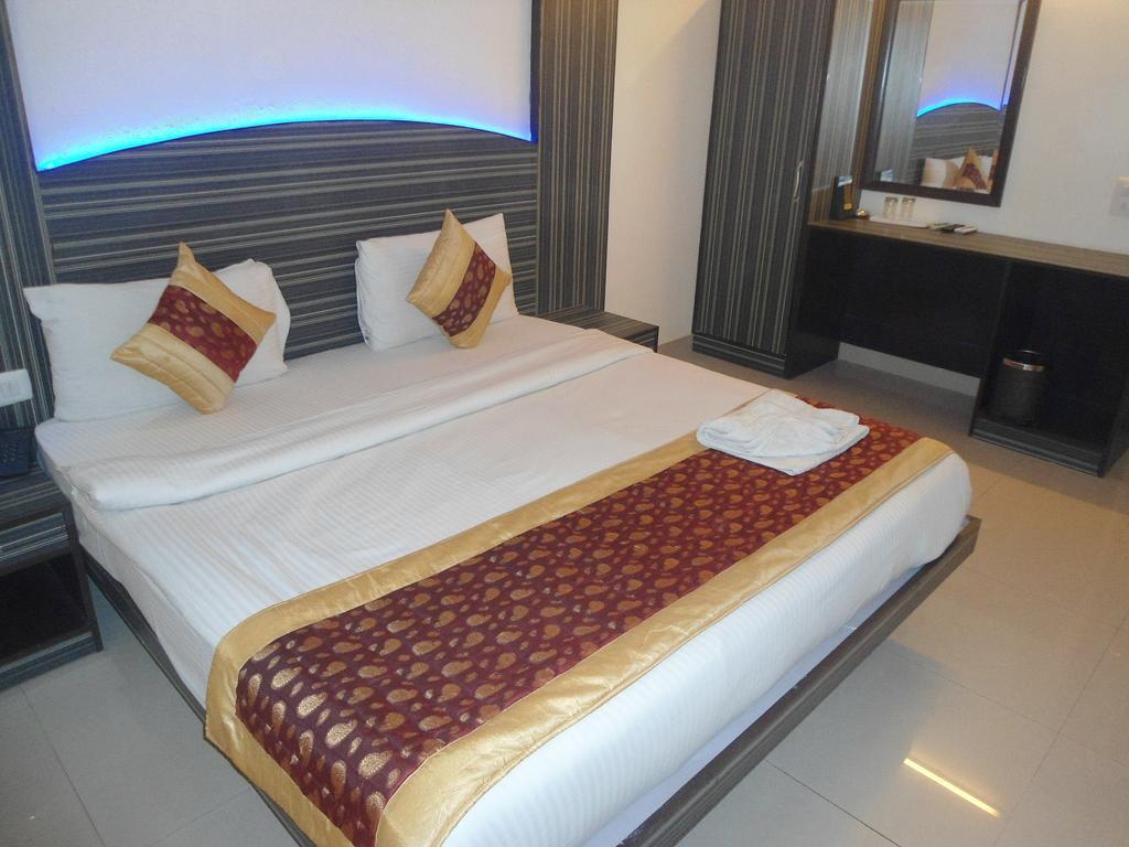 Hotel Global Radiance New Delhi Bagian luar foto